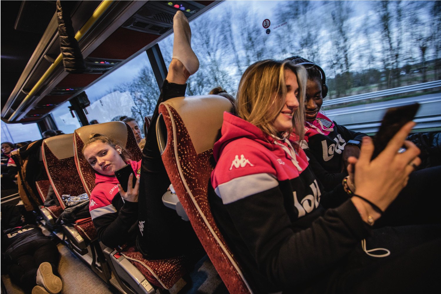 Le foot féminin, entre les victoires et la déroute